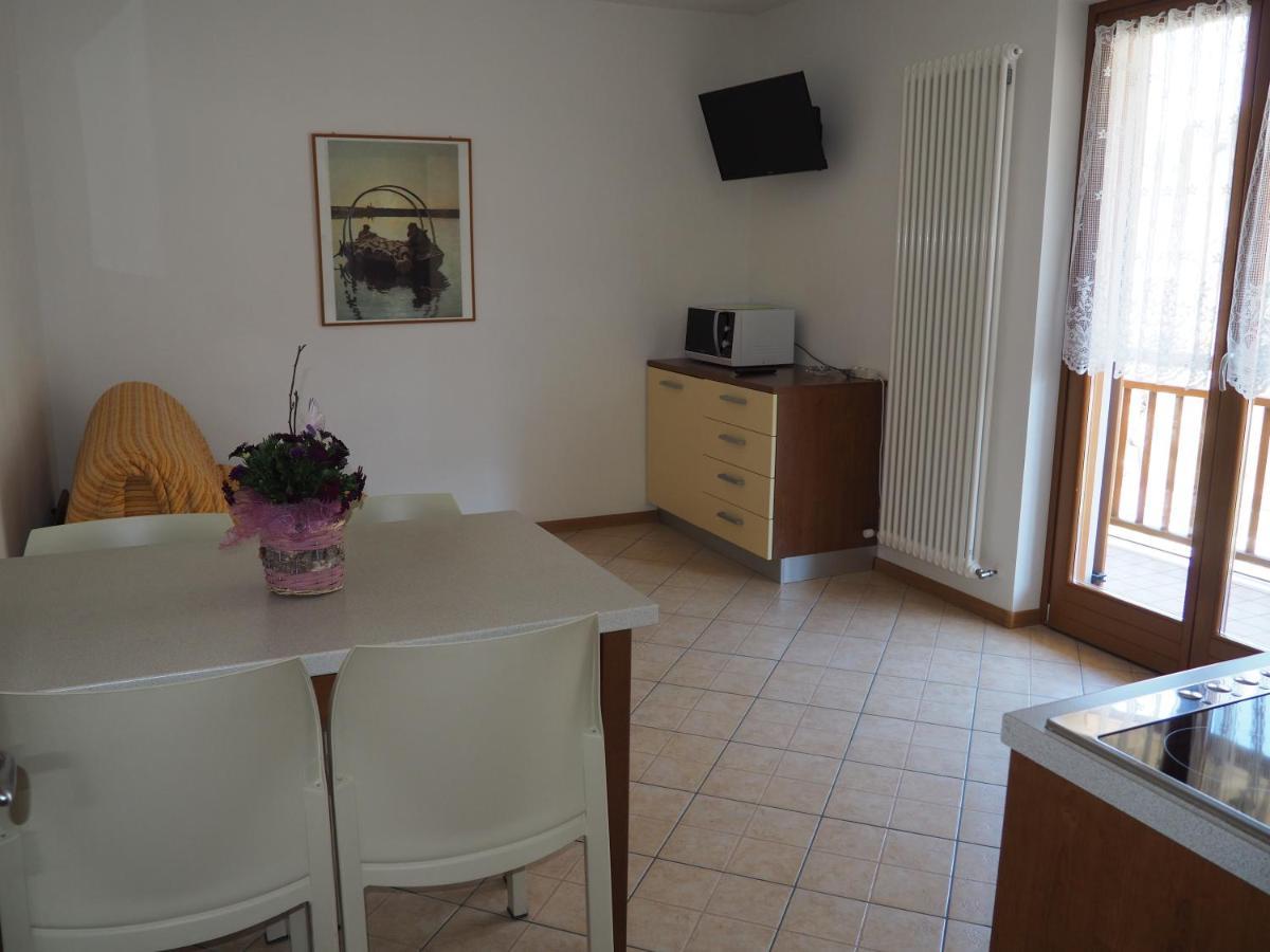 Aparthotel Residenza Arcobaleno Tenno Zewnętrze zdjęcie